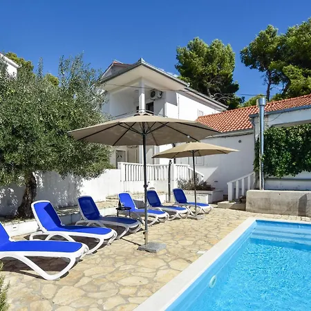 בית נופש In Poljica With House Sea View מרינה