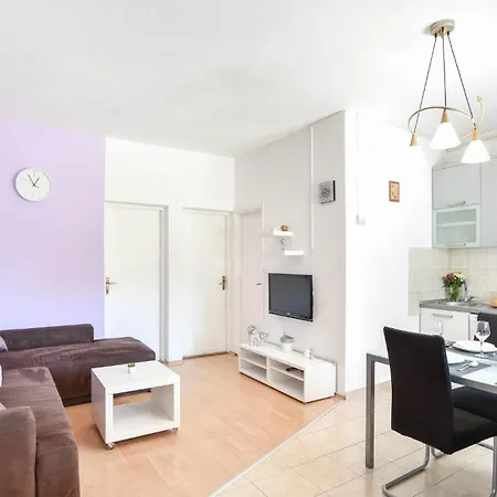 בית נופש In Poljica With House Sea View